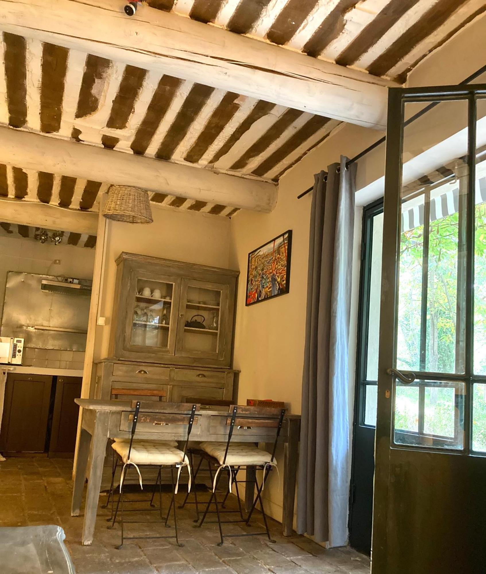 Bed and Breakfast Campagne Baudeloup Л'Иль-сюр-ла-Сорг Экстерьер фото