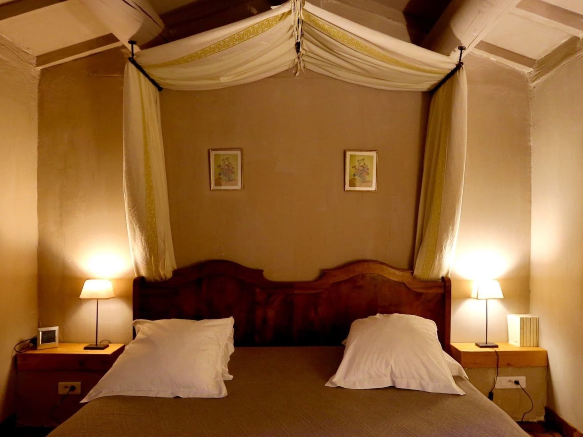 Bed and Breakfast Campagne Baudeloup Л'Иль-сюр-ла-Сорг Экстерьер фото